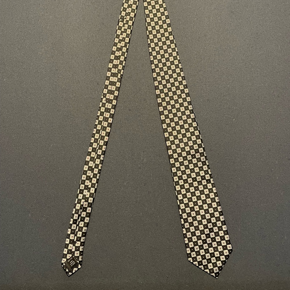Jos A. Bank mens tie, Black and Grey